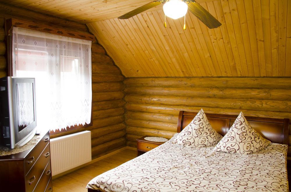 Liubava Hotell Poljana Eksteriør bilde